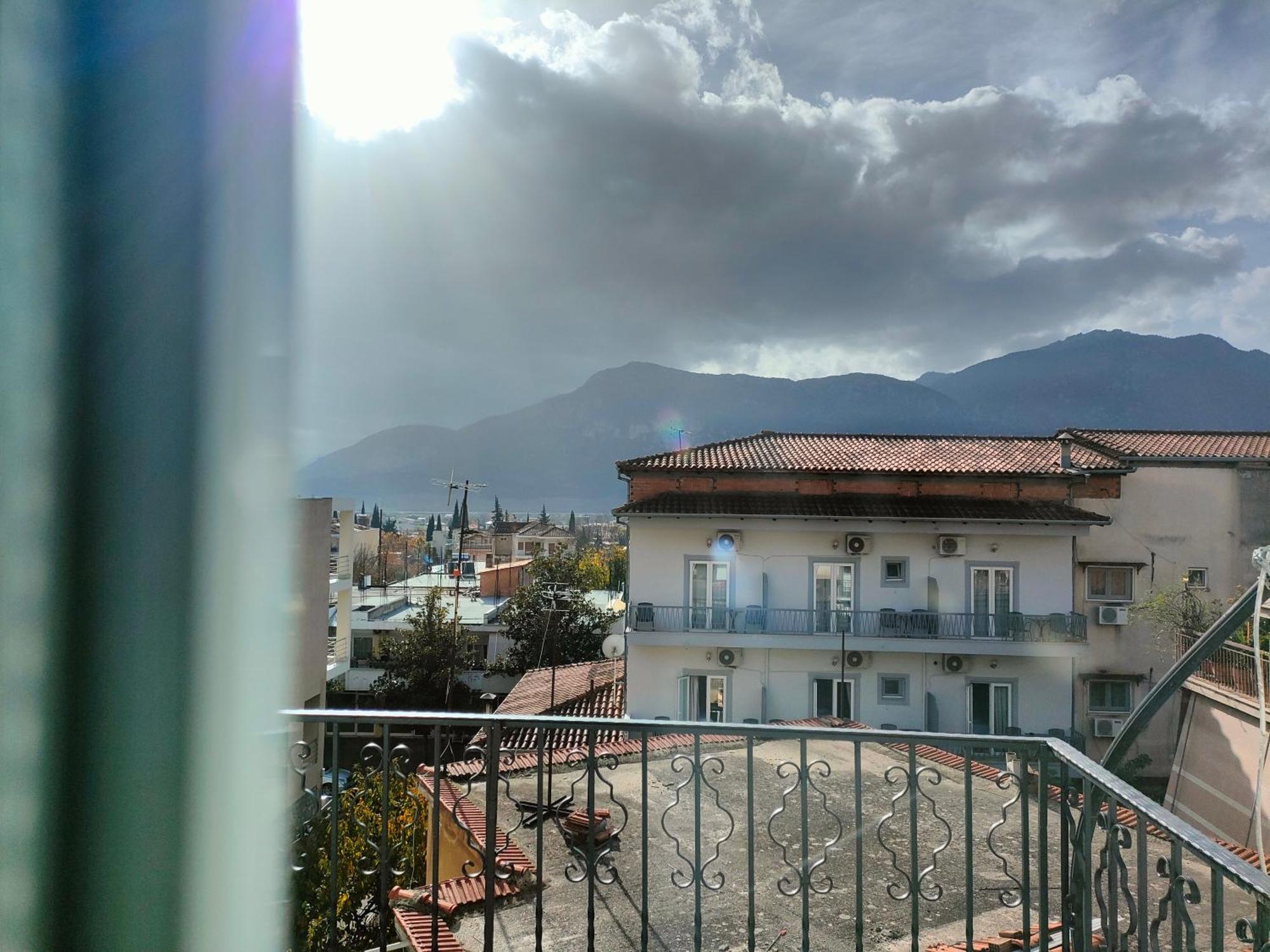 Meteora Scenic Loft Διαμέρισμα Καλαμπάκα Εξωτερικό φωτογραφία