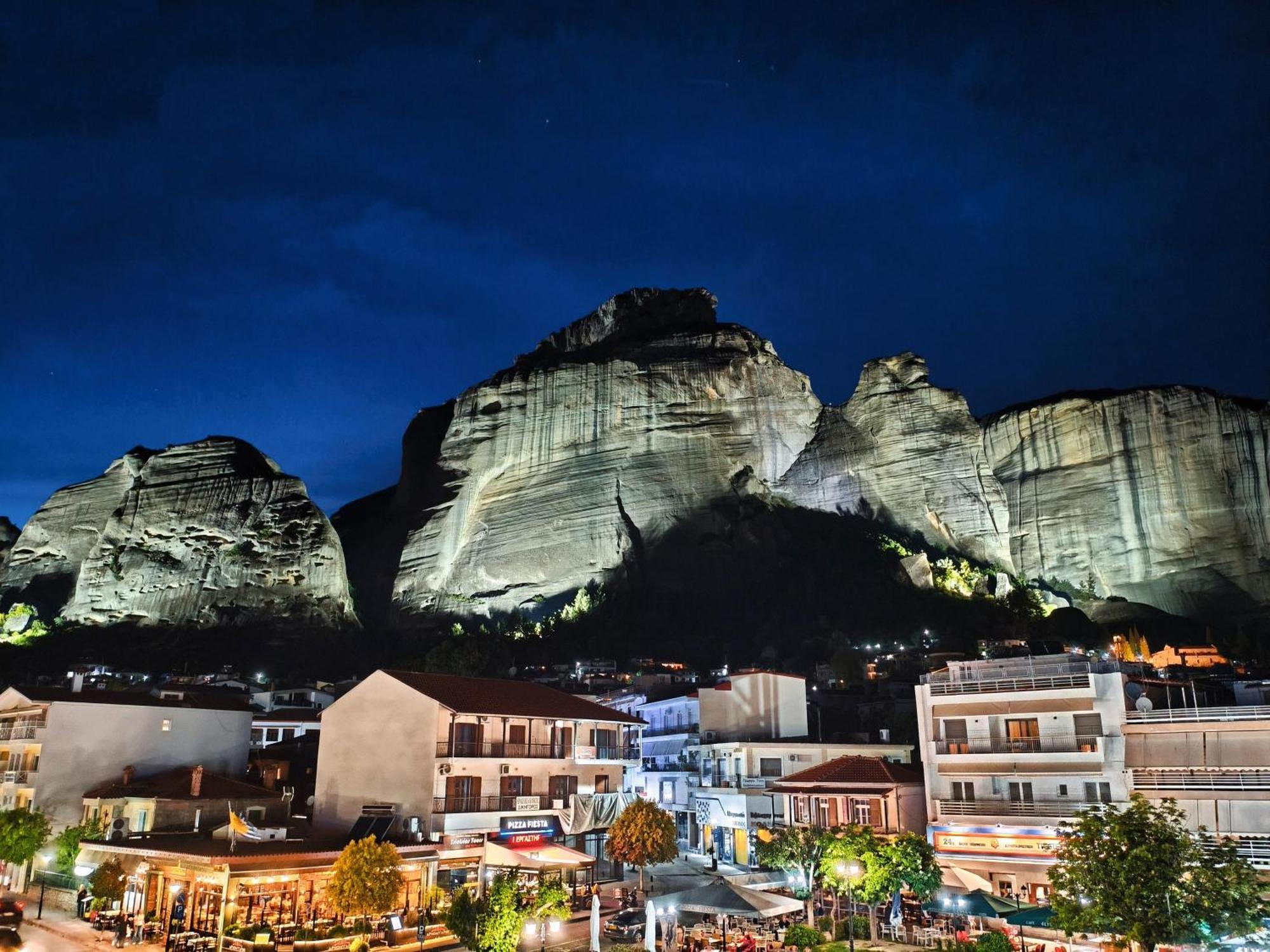Meteora Scenic Loft Διαμέρισμα Καλαμπάκα Εξωτερικό φωτογραφία